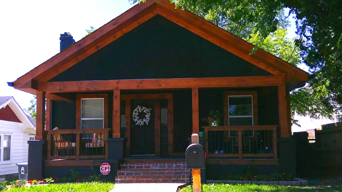 446 Martin Street, photo 2 of 2