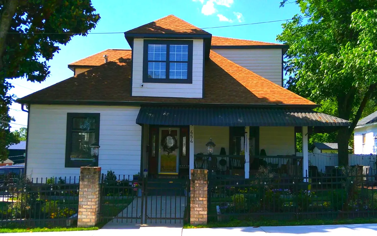 454 Gorrell Street, photo 2 of 2