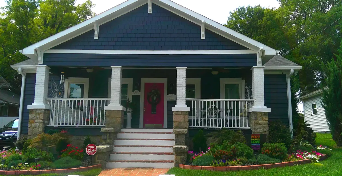 608 Martin Street, photo 3 of 3