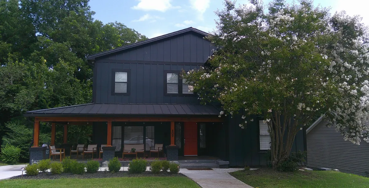 609 Martin Street, photo 2 of 2